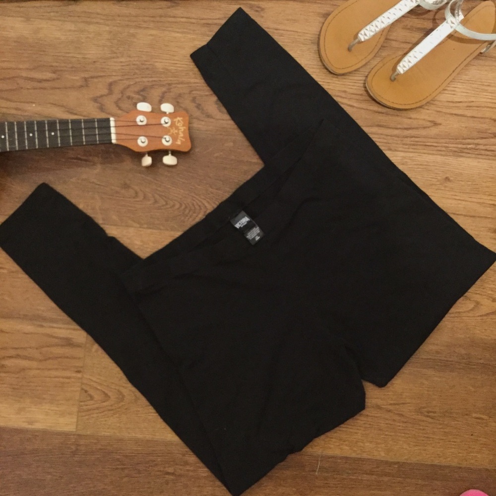 Plain Black Skinny Fit Leggings